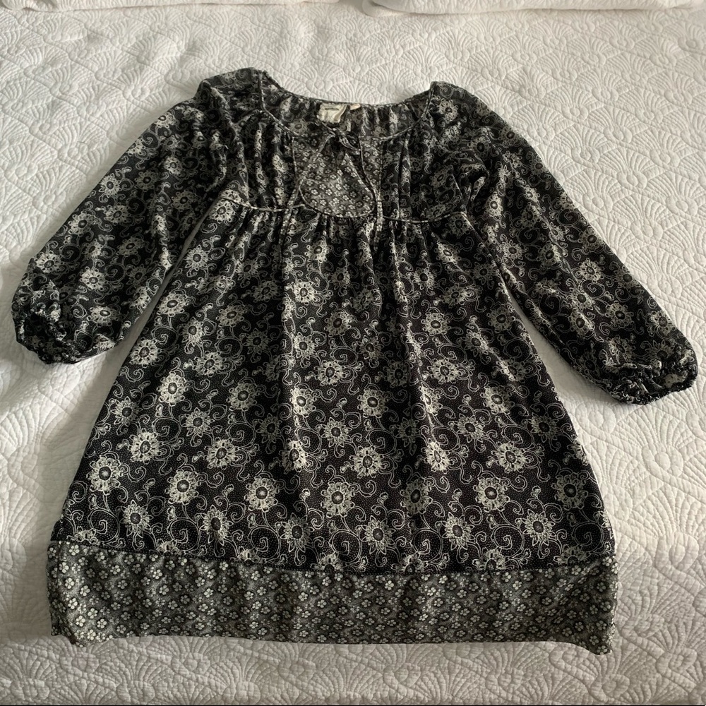 Flowy Black and White Dress by Nurture - Medium
